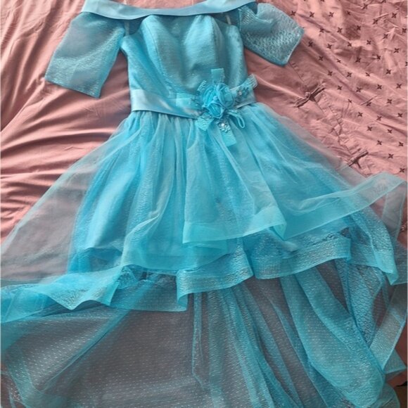 Dress - Picture 3 of 4